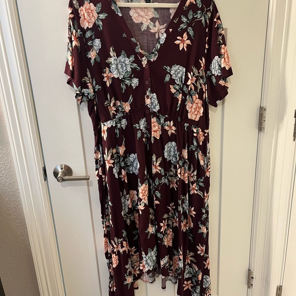 Torrid Floral Challis Button Front Midi Dress | Size: 3X | Color: Burgundy - Picture 2 of 10